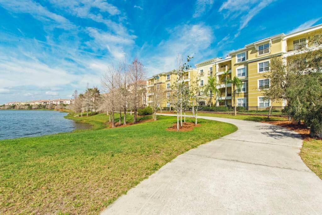 Vista Cay Standard 3 Bedroom Penthouse * Orlando
