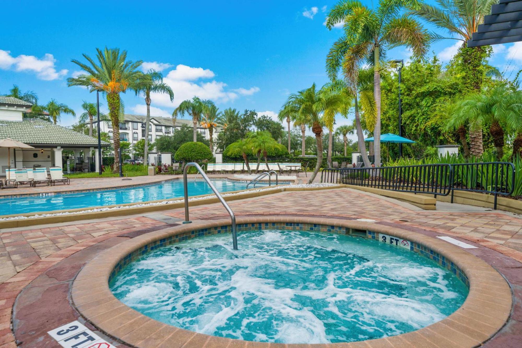 Vista Cay Standard 3 Bedroom Penthouse Apartment